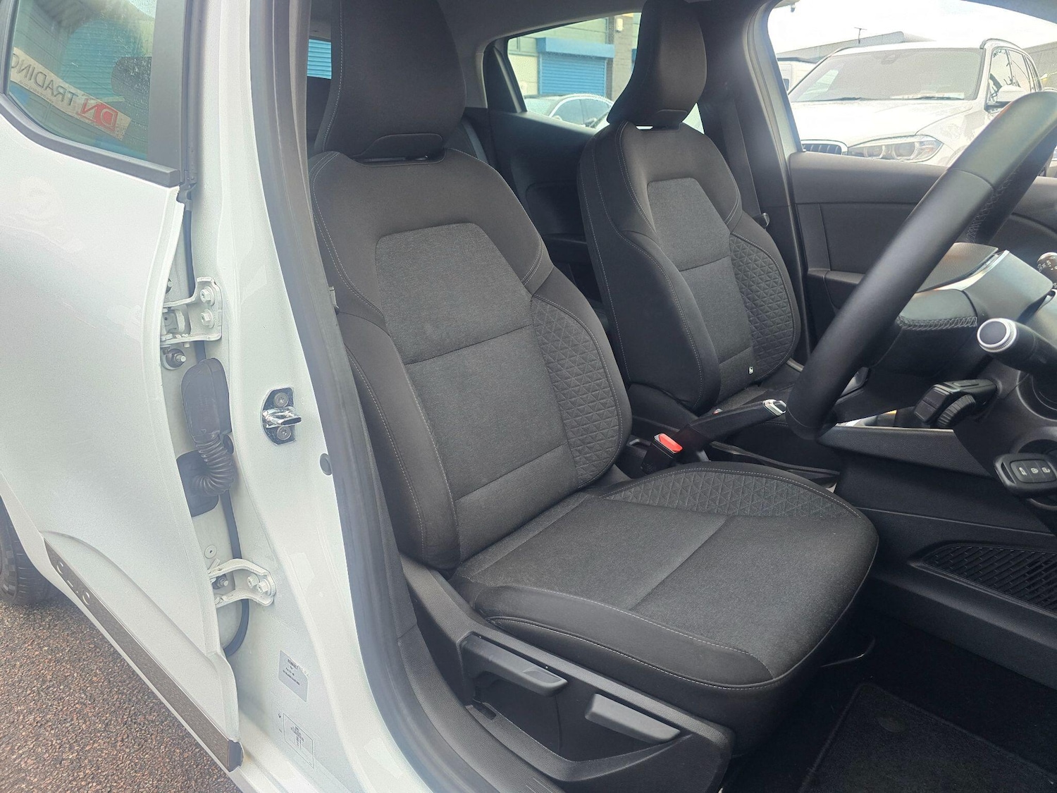 Used Renault Clio 2020 for sale - 77229617: Photo 27