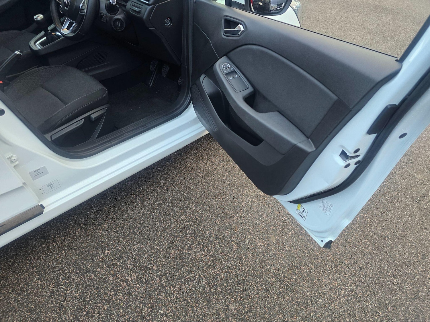 Used Renault Clio 2020 for sale - 77229617: Photo 32