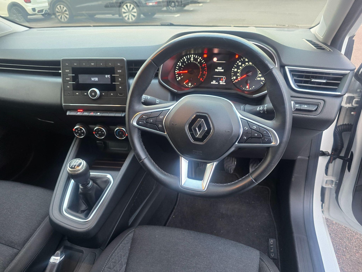 Used Renault Clio 2020 for sale - 77229617: Photo 4
