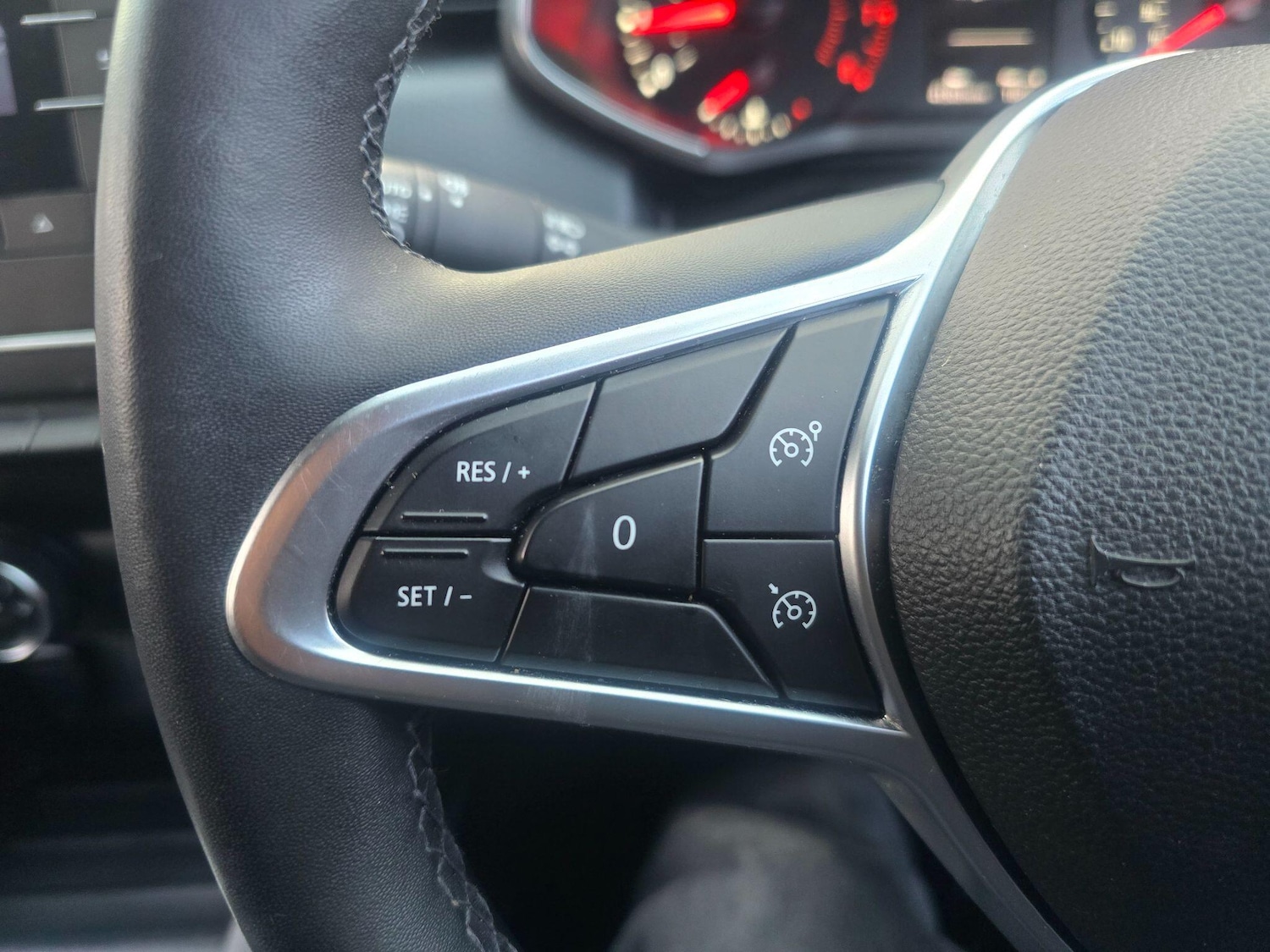 Used Renault Clio 2020 for sale - 77229617: Photo 5