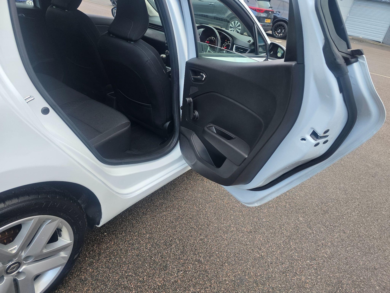 Used Renault Clio 2020 for sale - 77229617: Photo 53