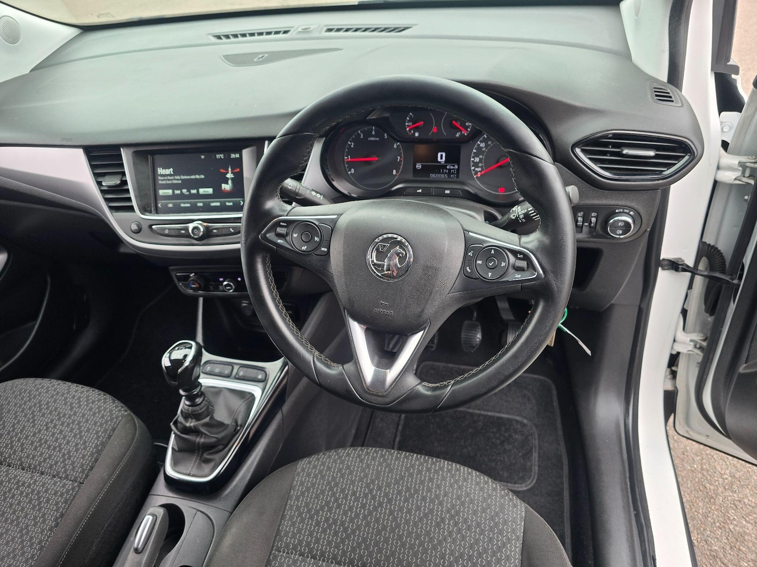 Used Vauxhall Crossland X for sale - 77970764: Photo 3