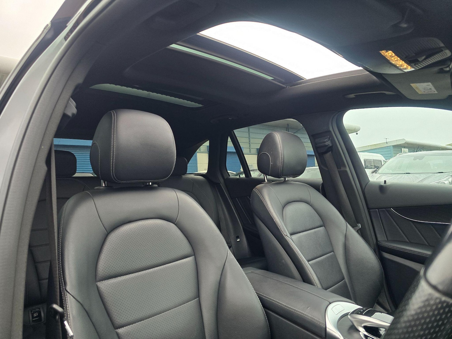 Used Mercedes-Benz GLC 2016 for sale - 77305486: Photo 2