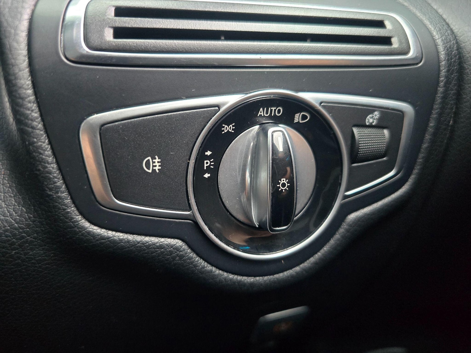 Used Mercedes-Benz GLC 2016 for sale - 77305486: Photo 35