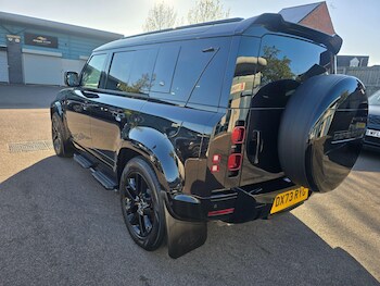 Used Land Rover Defender 110 2023 for sale - 78375157: Photo