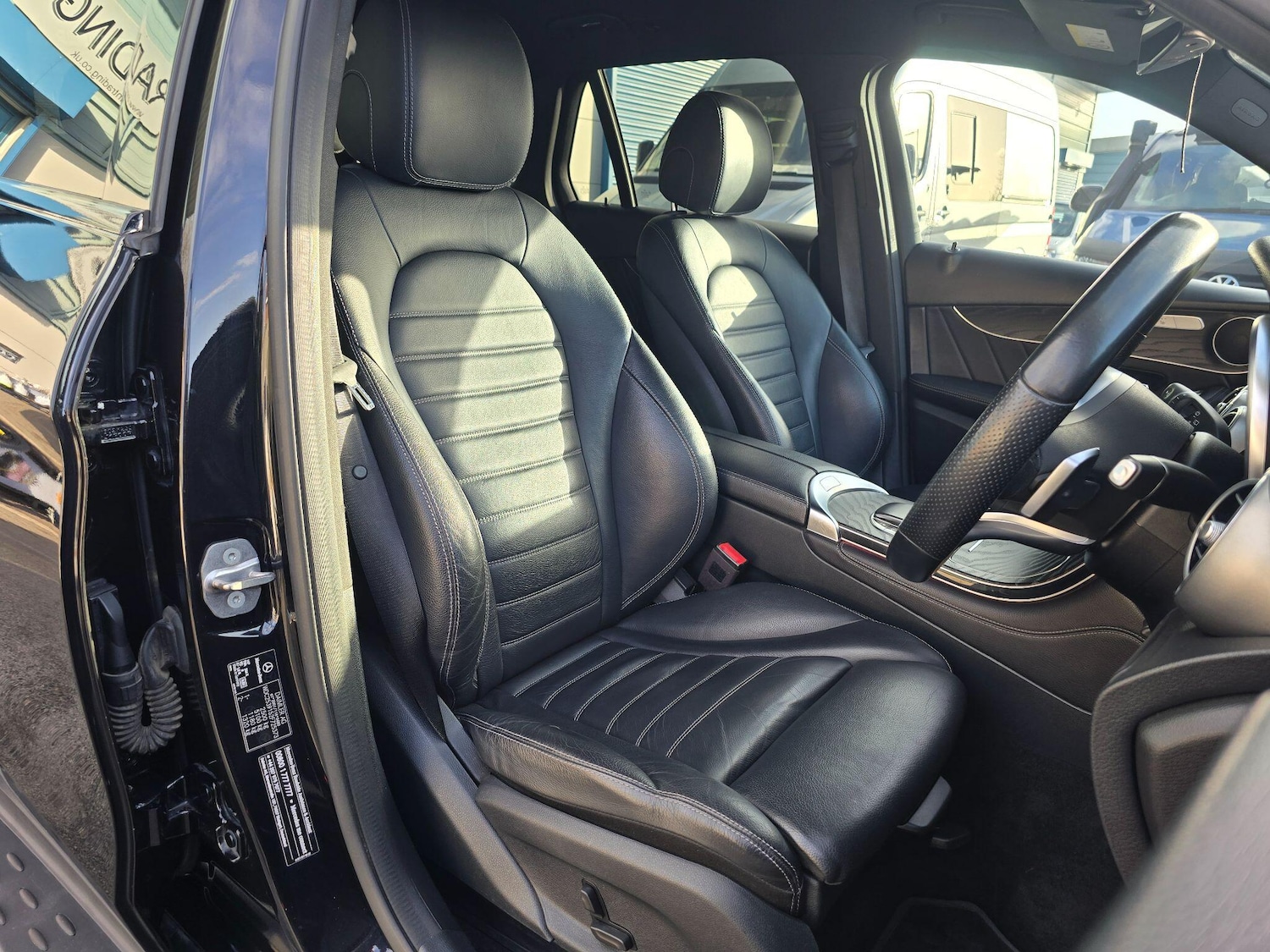 Used Mercedes-Benz GLC 2019 for sale - 76772216: Photo 33