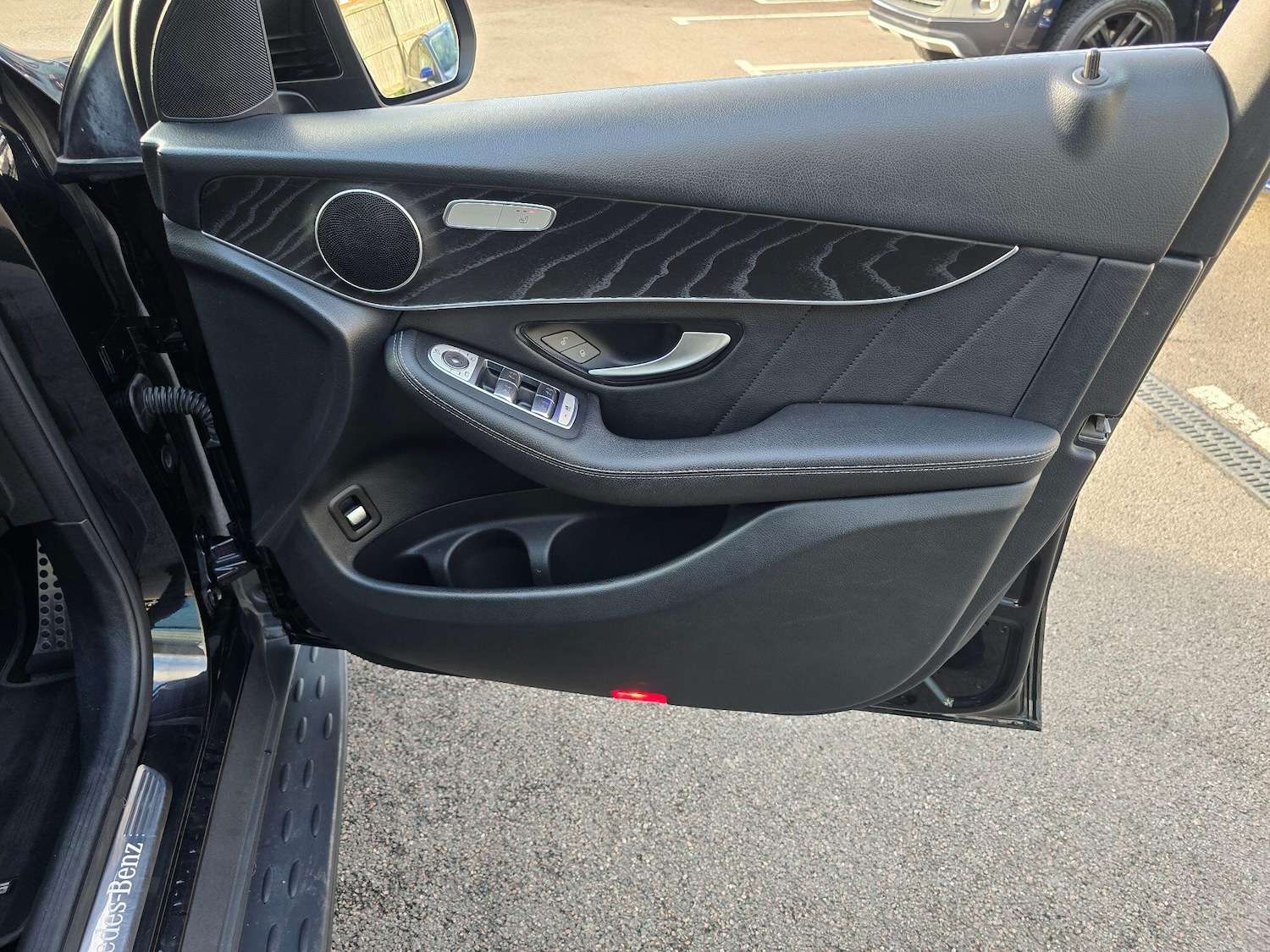 Used Mercedes-Benz GLC 2019 for sale - 76772216: Photo 38