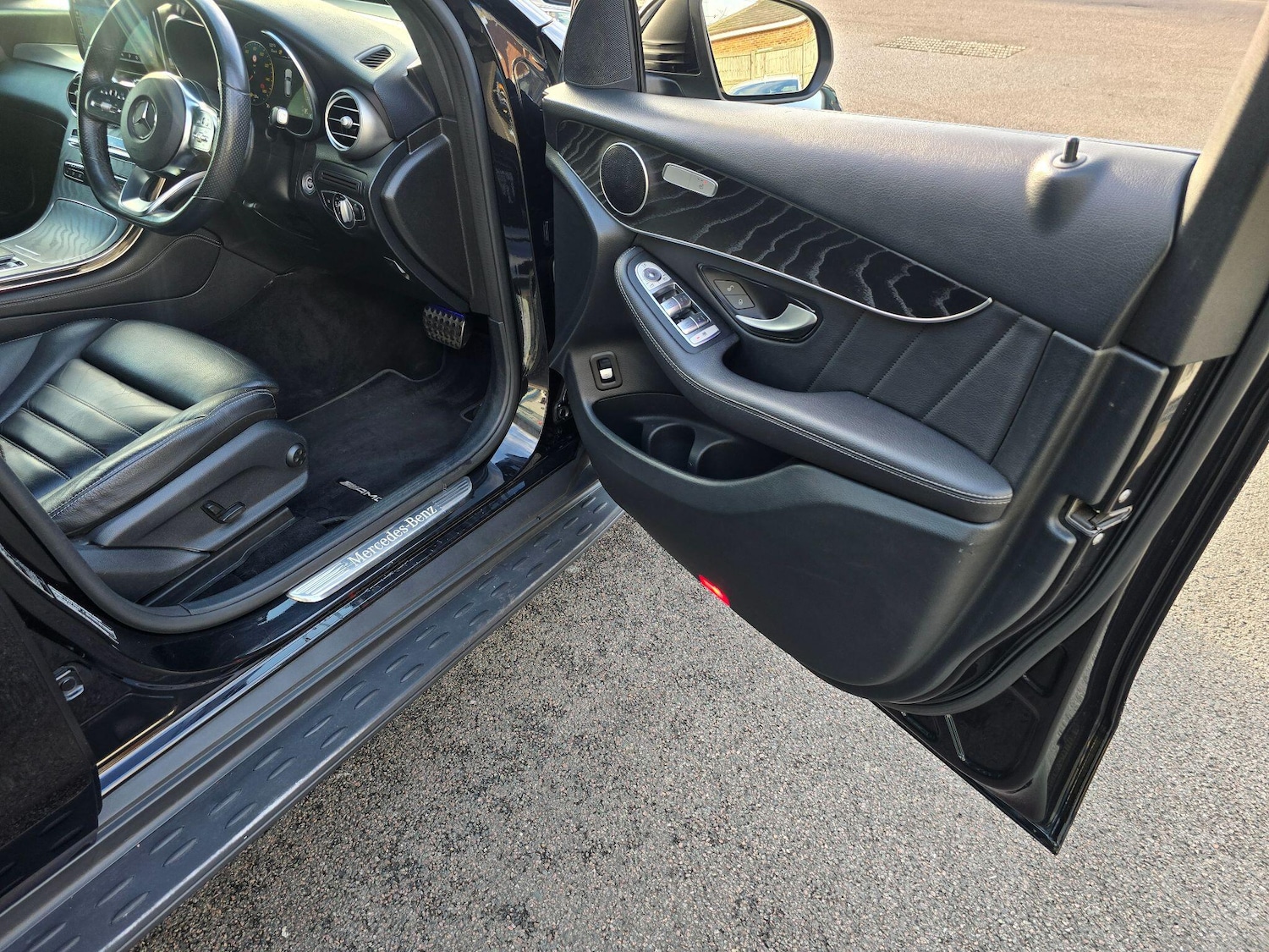 Used Mercedes-Benz GLC 2019 for sale - 76772216: Photo 40