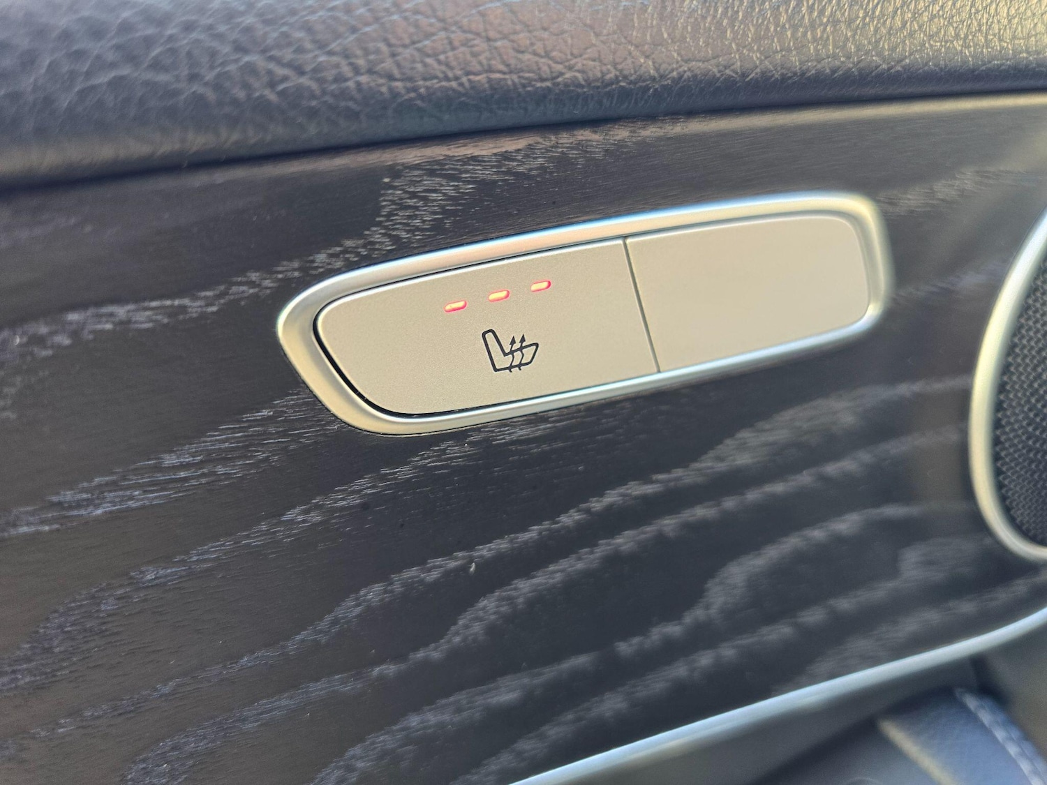 Used Mercedes-Benz GLC 2019 for sale - 76772216: Photo 46