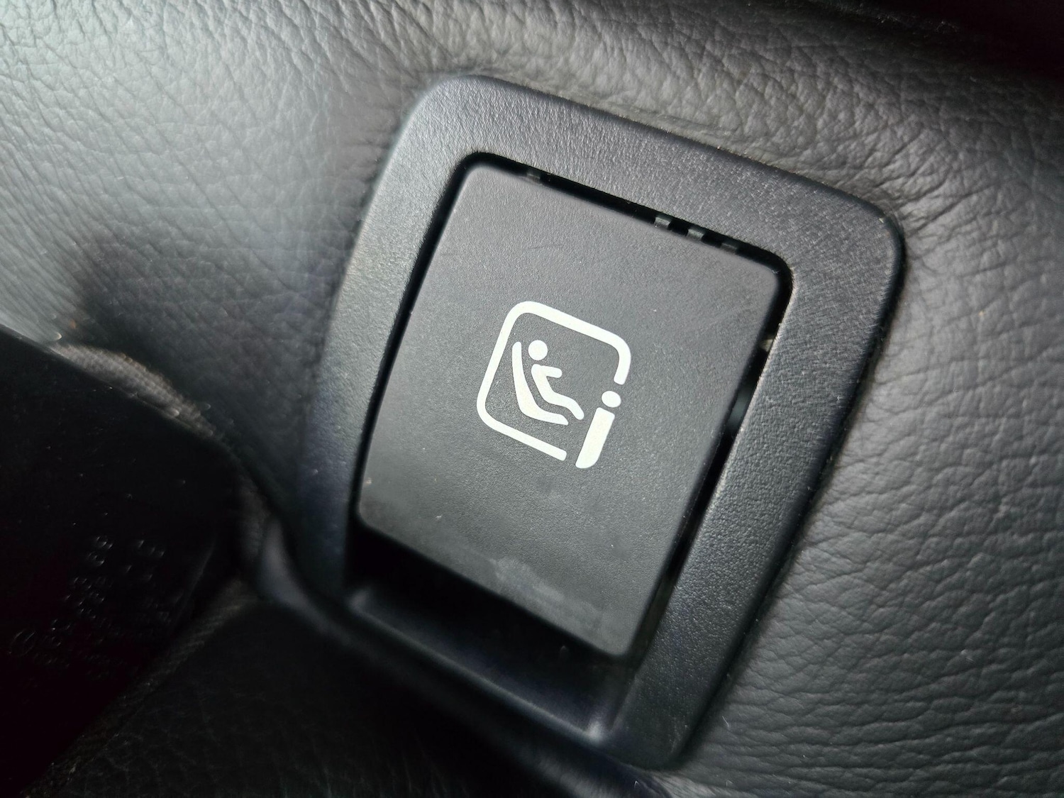 Used Mercedes-Benz GLC 2019 for sale - 76772216: Photo 51