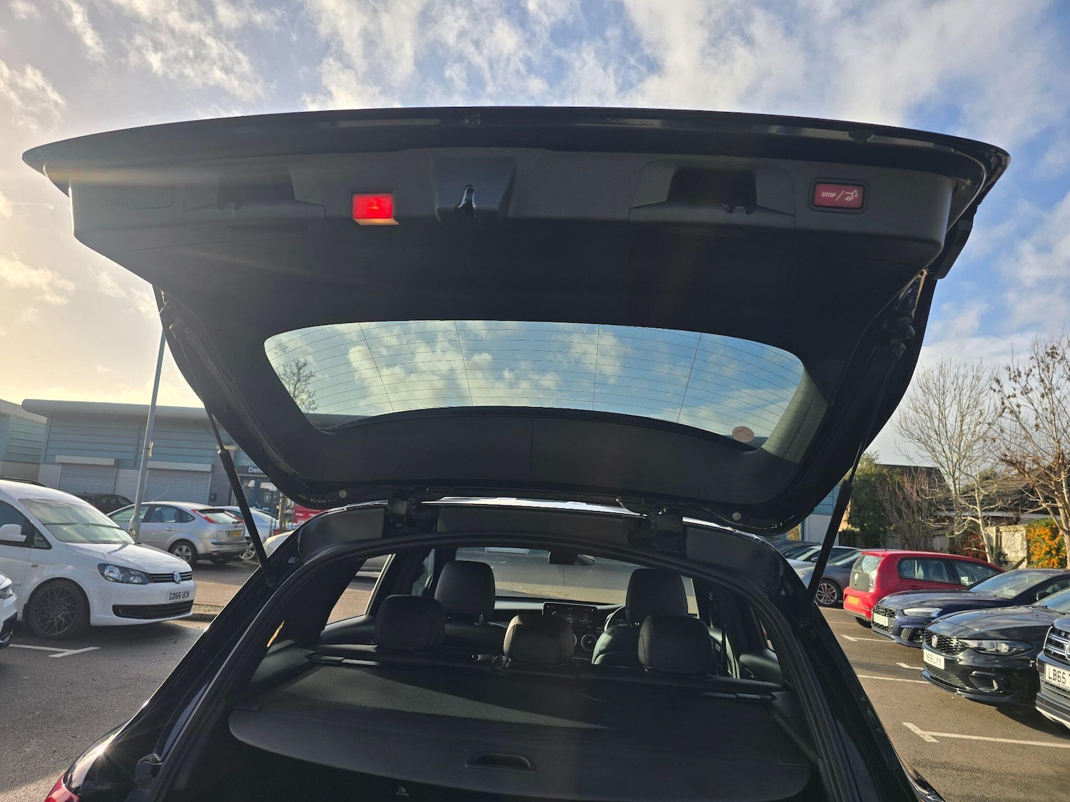 Used Mercedes-Benz GLC 2019 for sale - 76772216: Photo 60