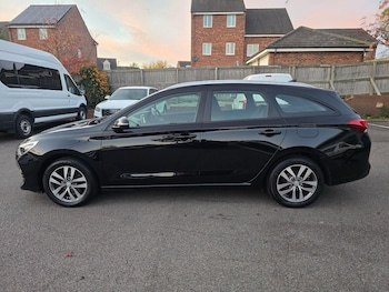 Used Hyundai i30 2019 for sale - 76446671: Photo
