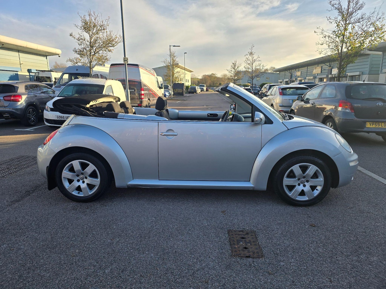 Used Volkswagen Beetle 2006 for sale - 76645094: Photo 4