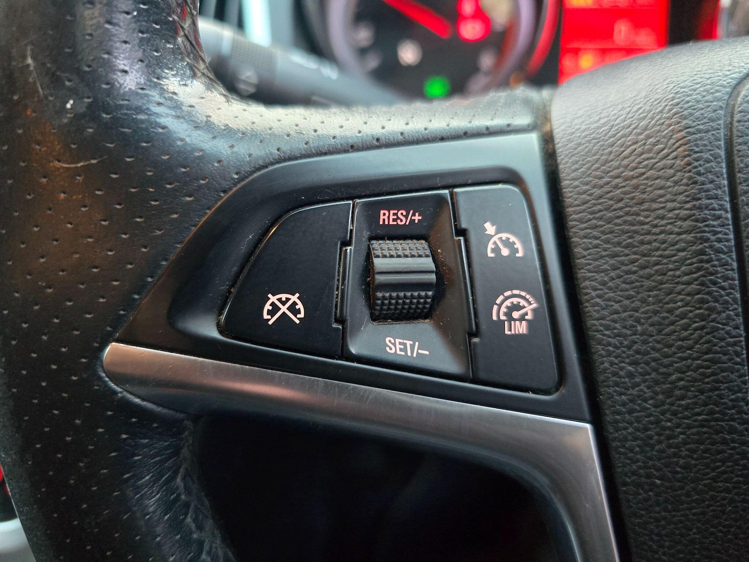 Used Vauxhall Astra 2012 for sale - 76522072: Photo 14