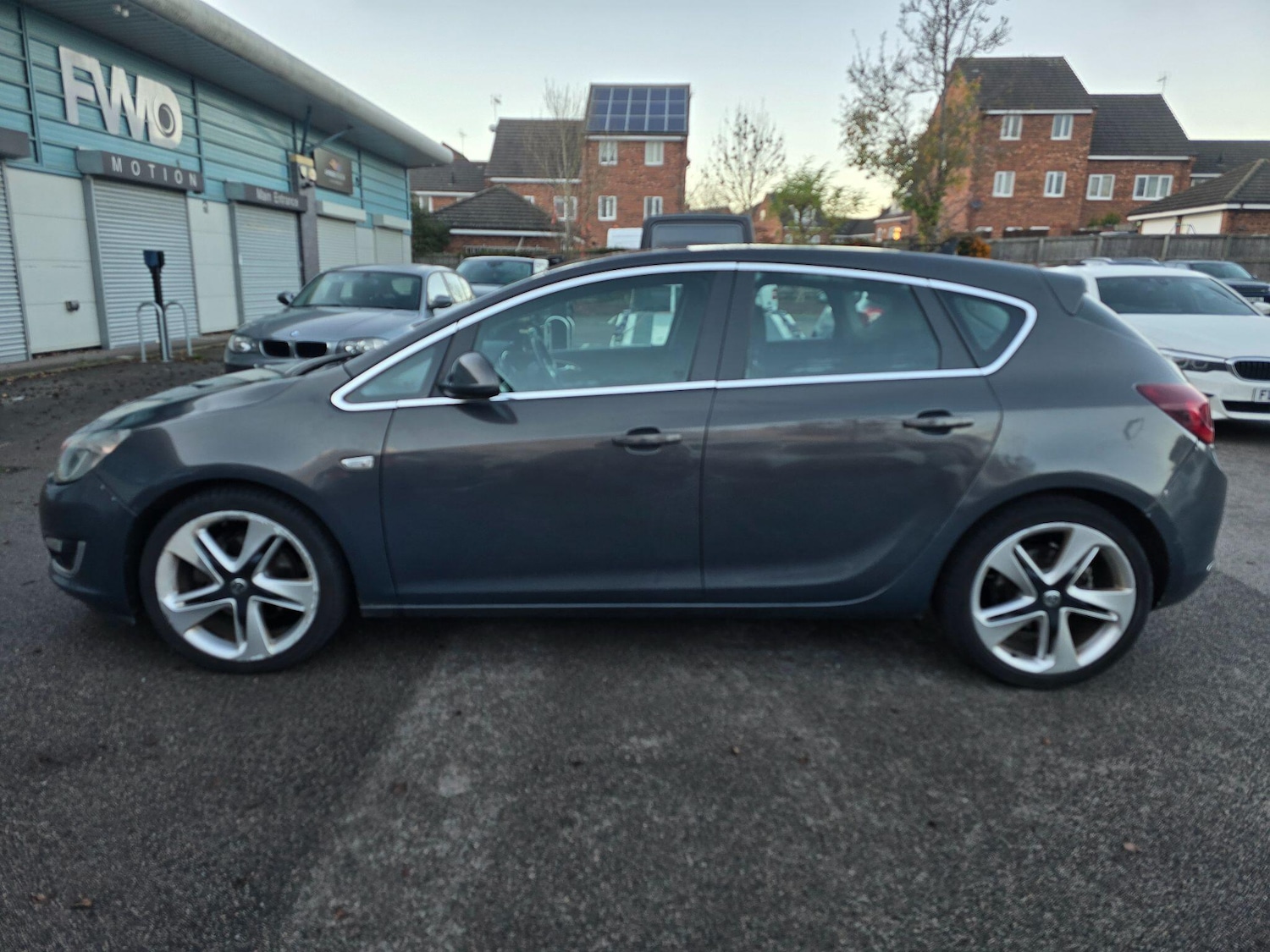 Used Vauxhall Astra 2012 for sale - 76522072: Photo 2