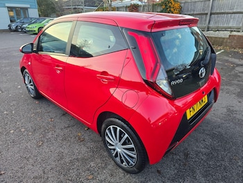 Used Toyota AYGO 2021 for sale - 76572760: Photo