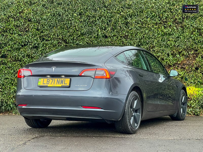 Used Tesla Model 3 2021 for sale - 77037232: Photo 4