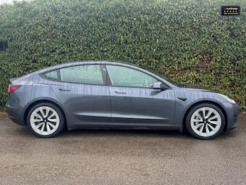 Used Tesla Model 3 2021 for sale - 77041718: Photo