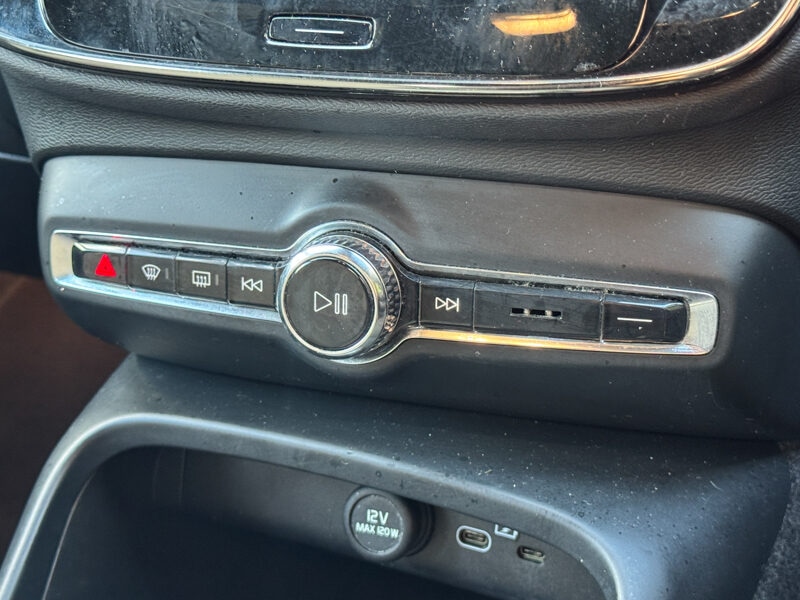 Used Volvo XC40 2022 for sale - 77398885: Photo 28