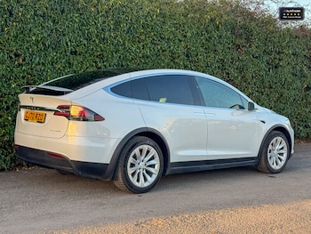 Used Tesla Model X 2020 for sale - 77041537: Photo
