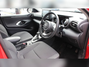 Used Toyota Yaris 2023 for sale - 79599002: Photo