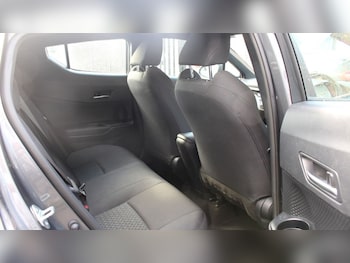Used Toyota C-HR 2023 for sale - 79547680: Photo
