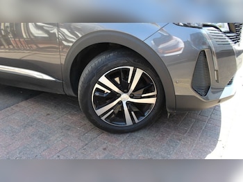Used Peugeot 5008 2023 for sale - 79530762: Photo