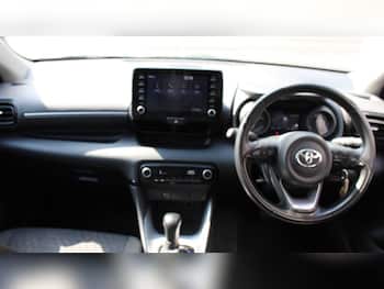 Used Toyota Yaris 2023 for sale - 79643535: Photo