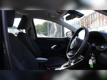 Used Toyota Yaris 2023 for sale - 79598951: Photo