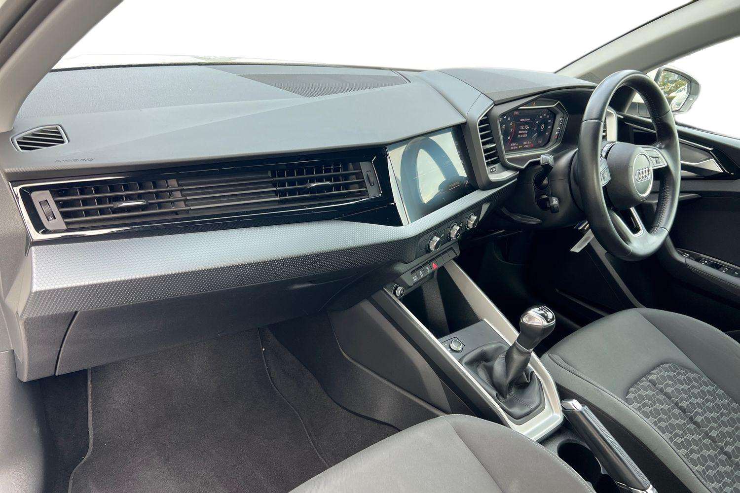 Used Audi A1 2019 for sale - 76411312: Photo 2