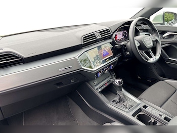 Used Audi Q3 2023 for sale - 78707158: Photo
