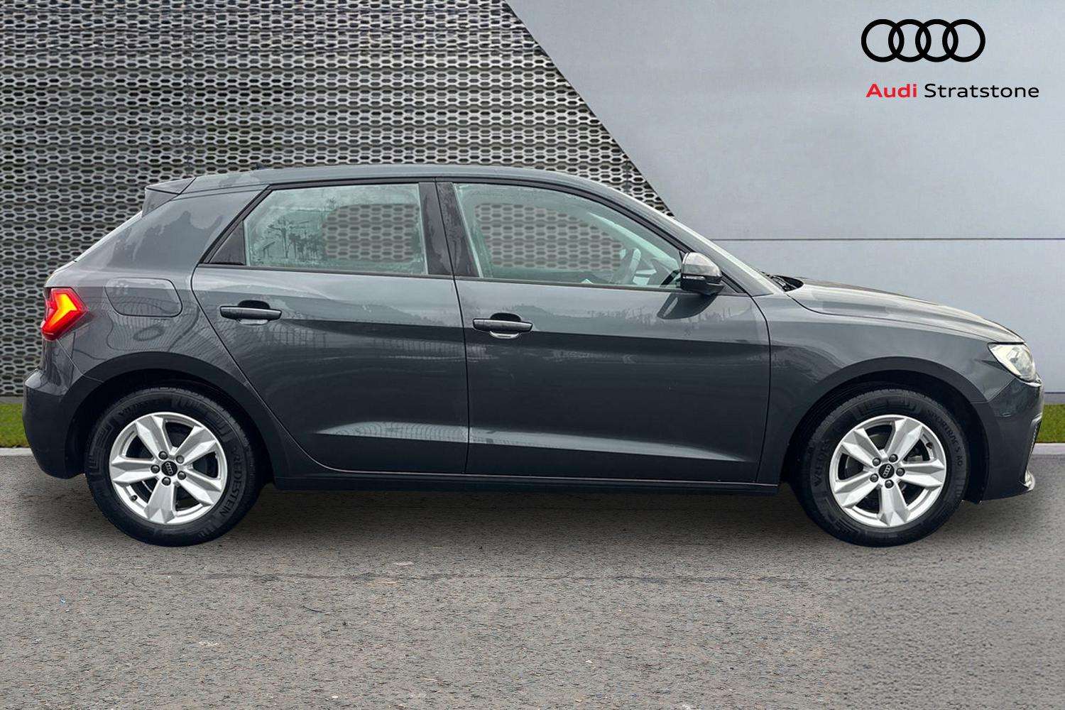 Used Audi A1 2023 for sale - 76902427: Photo 4