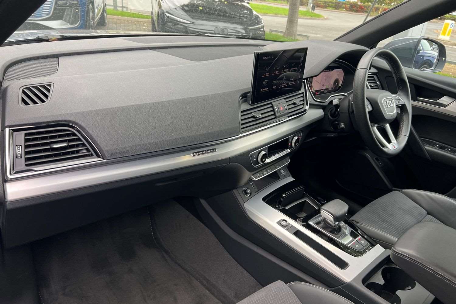 Used Audi Q5 2023 for sale - 76230398: Photo 2