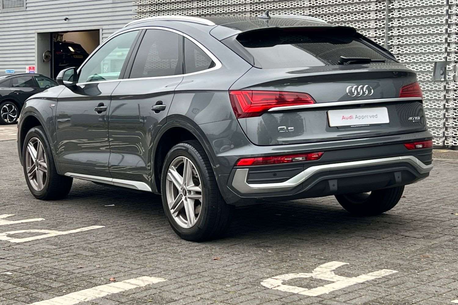 Used Audi Q5 2023 for sale - 76230398: Photo 3