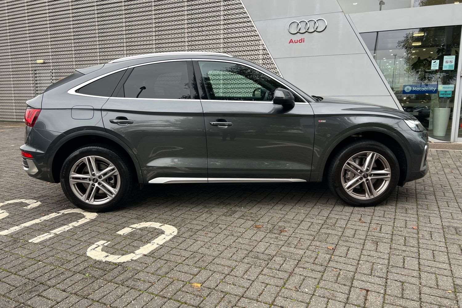 Used Audi Q5 2023 for sale - 76230398: Photo 4