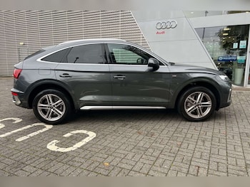 Used Audi Q5 2023 for sale - 76230398: Photo