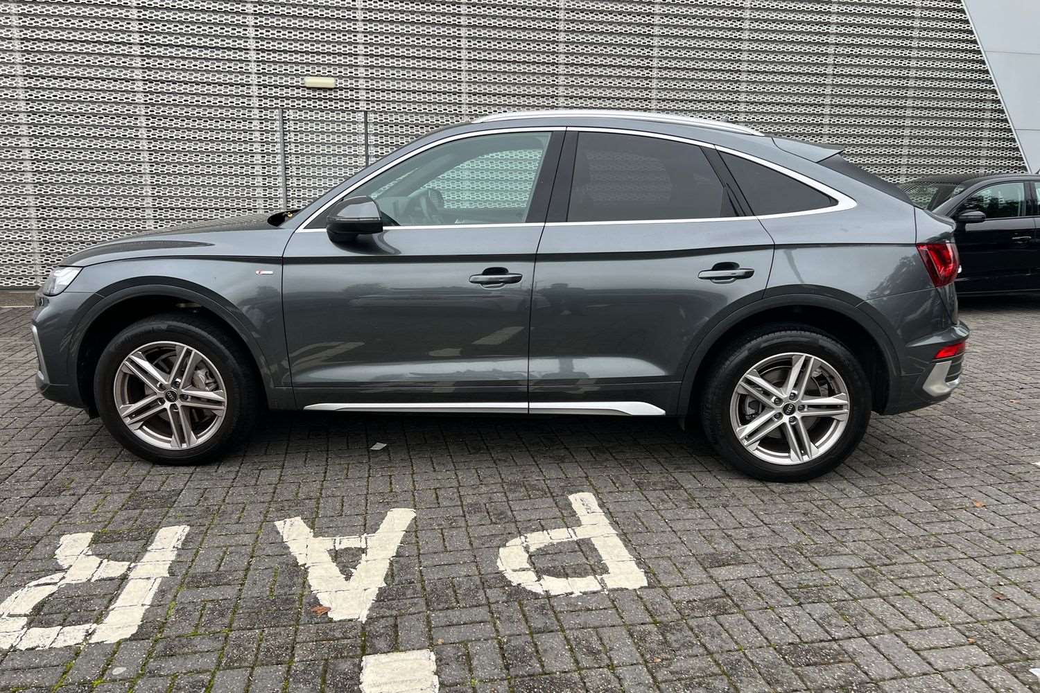 Used Audi Q5 2023 for sale - 76230398: Photo 8