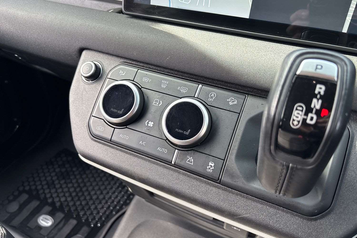 Used Land Rover Defender 2021 for sale - 78209323: Photo 28