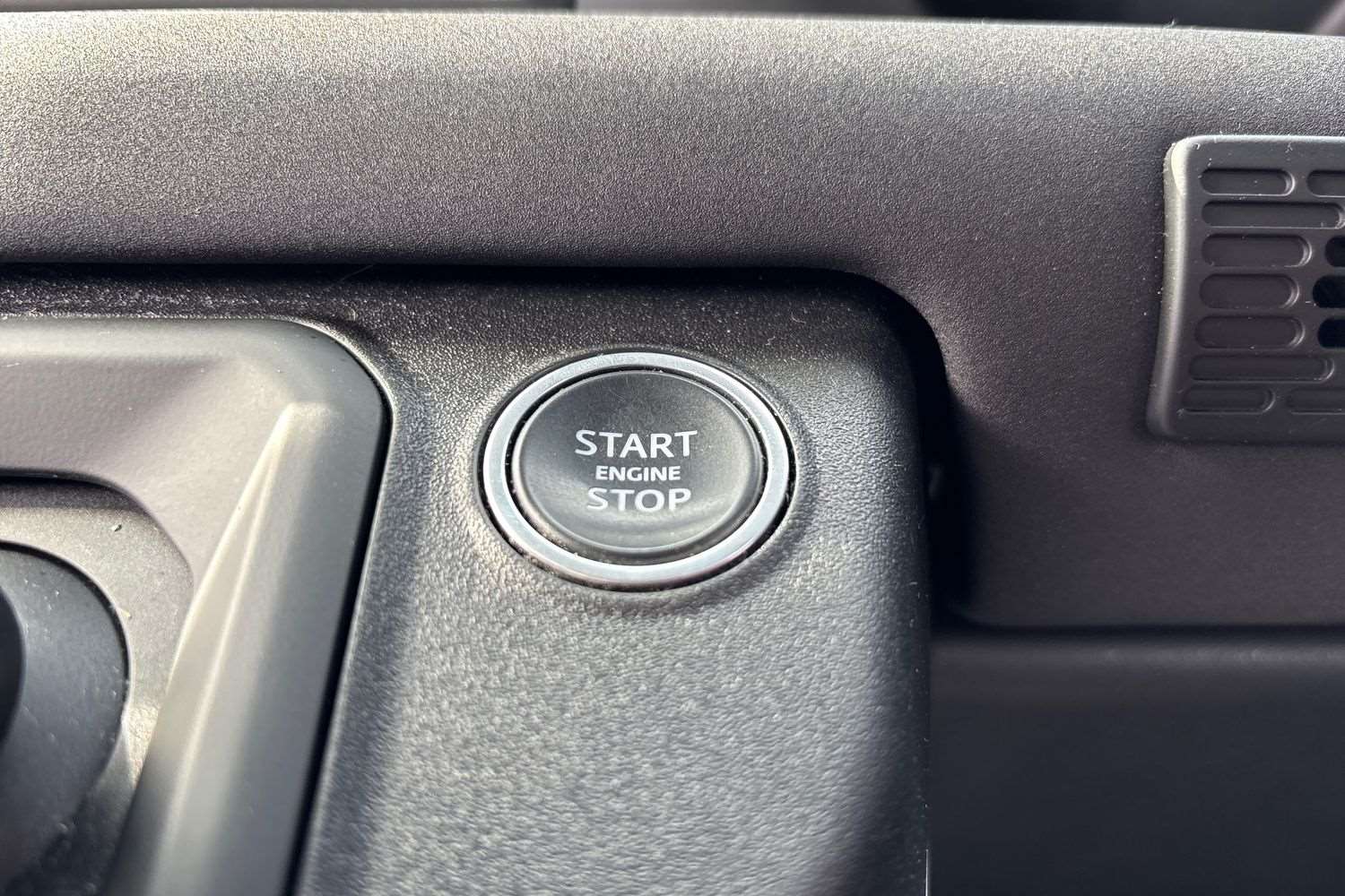 Used Land Rover Defender 2021 for sale - 78209323: Photo 29