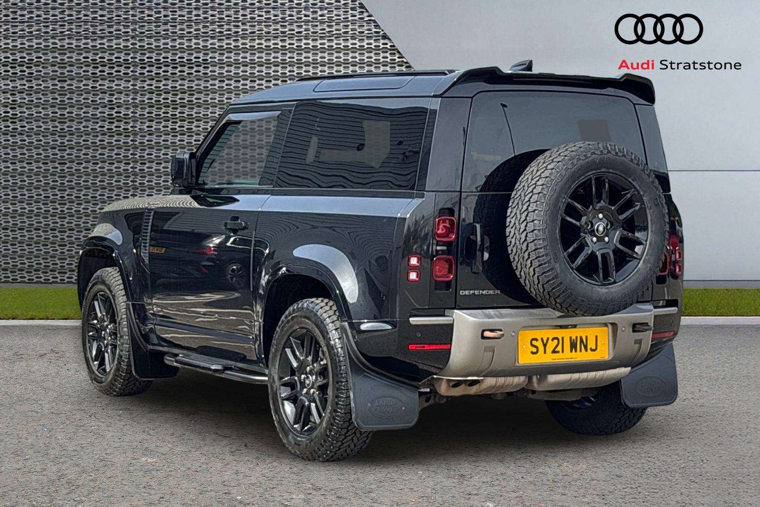 Used Land Rover Defender 2021 for sale - 78209323: Photo 3