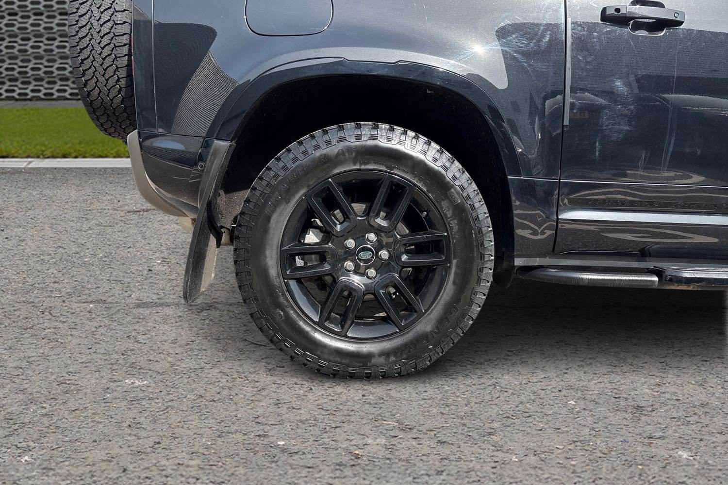 Used Land Rover Defender 2021 for sale - 78209323: Photo 9