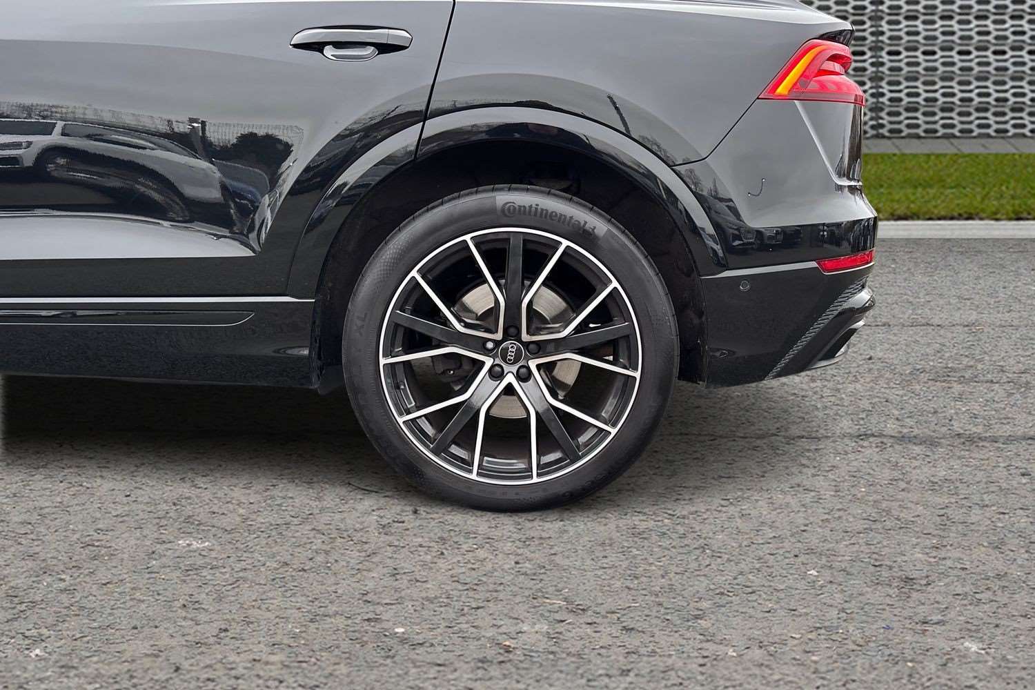 Used Audi Q8 2023 for sale - 77178882: Photo 10