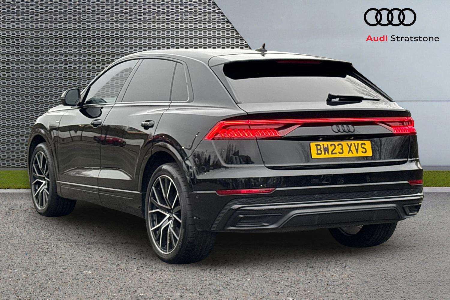 Used Audi Q8 2023 for sale - 77178882: Photo 3