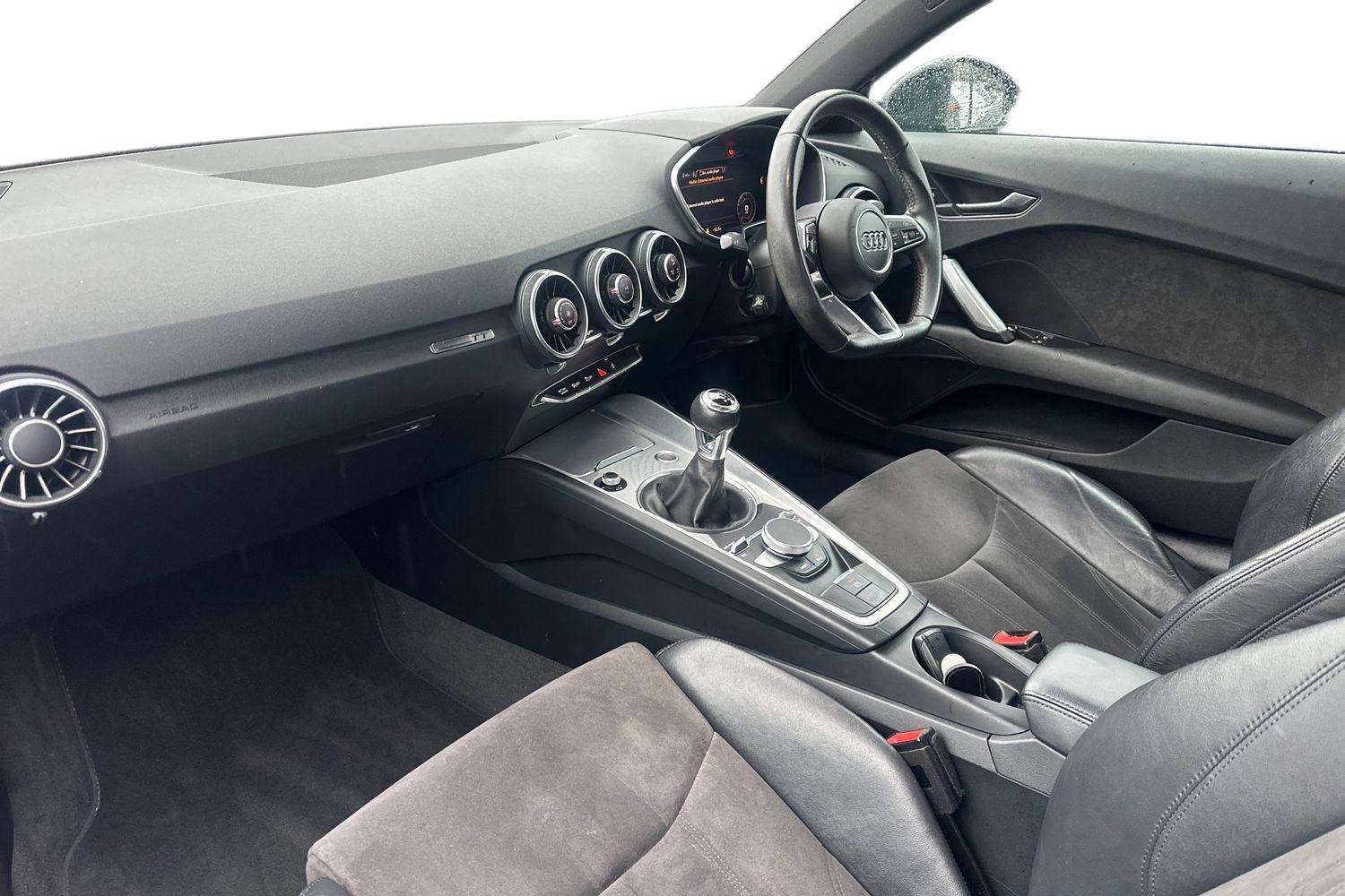 Used Audi TT 2017 for sale - 76902402: Photo 2