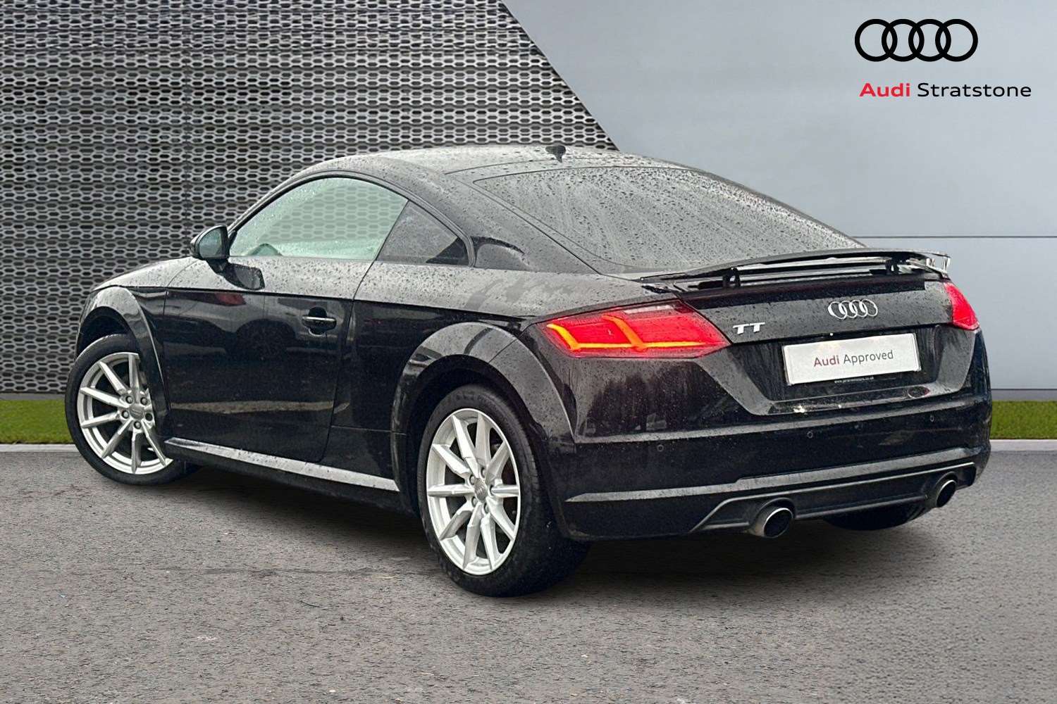 Used Audi TT 2017 for sale - 76902402: Photo 3