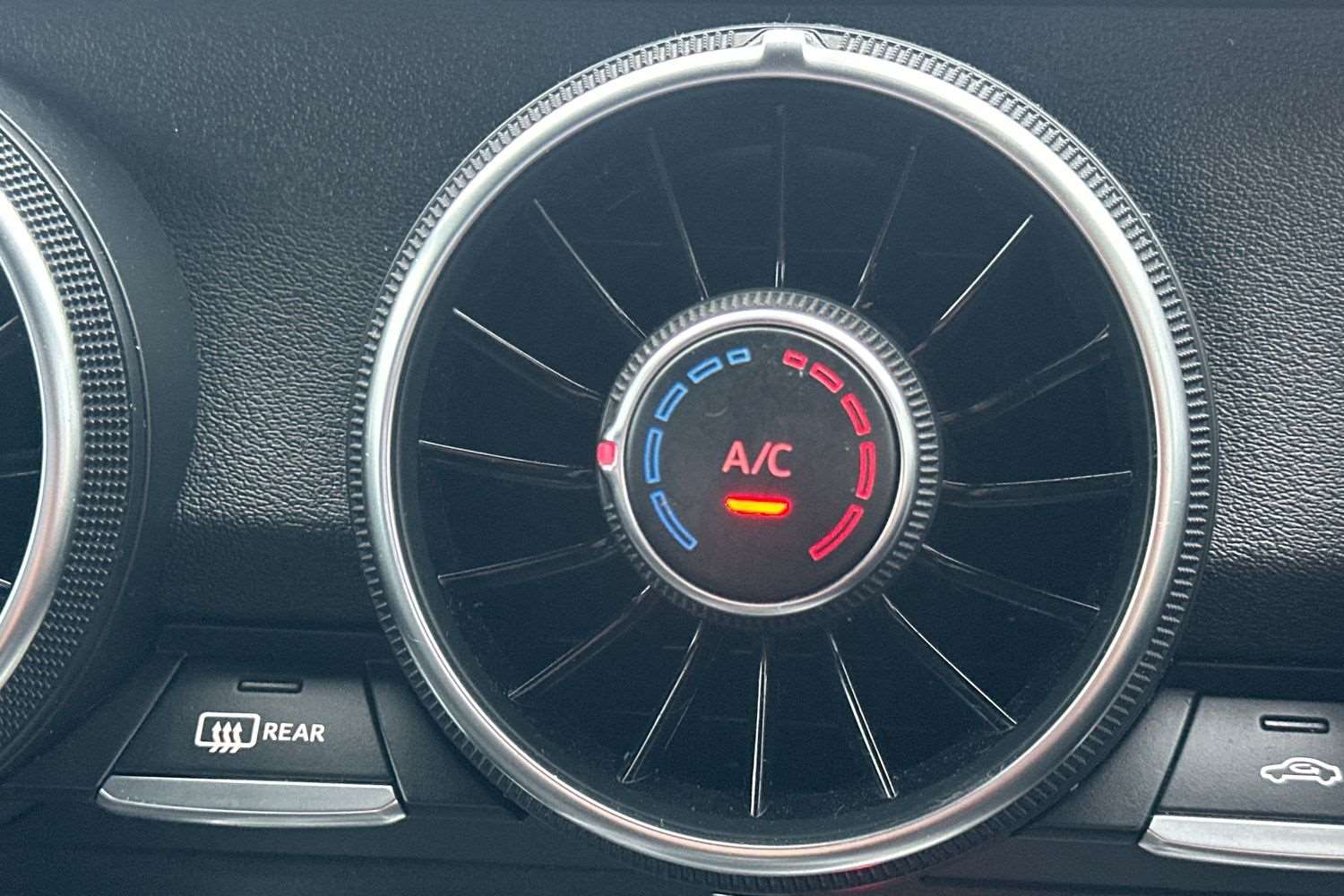 Used Audi TT 2017 for sale - 76902402: Photo 30