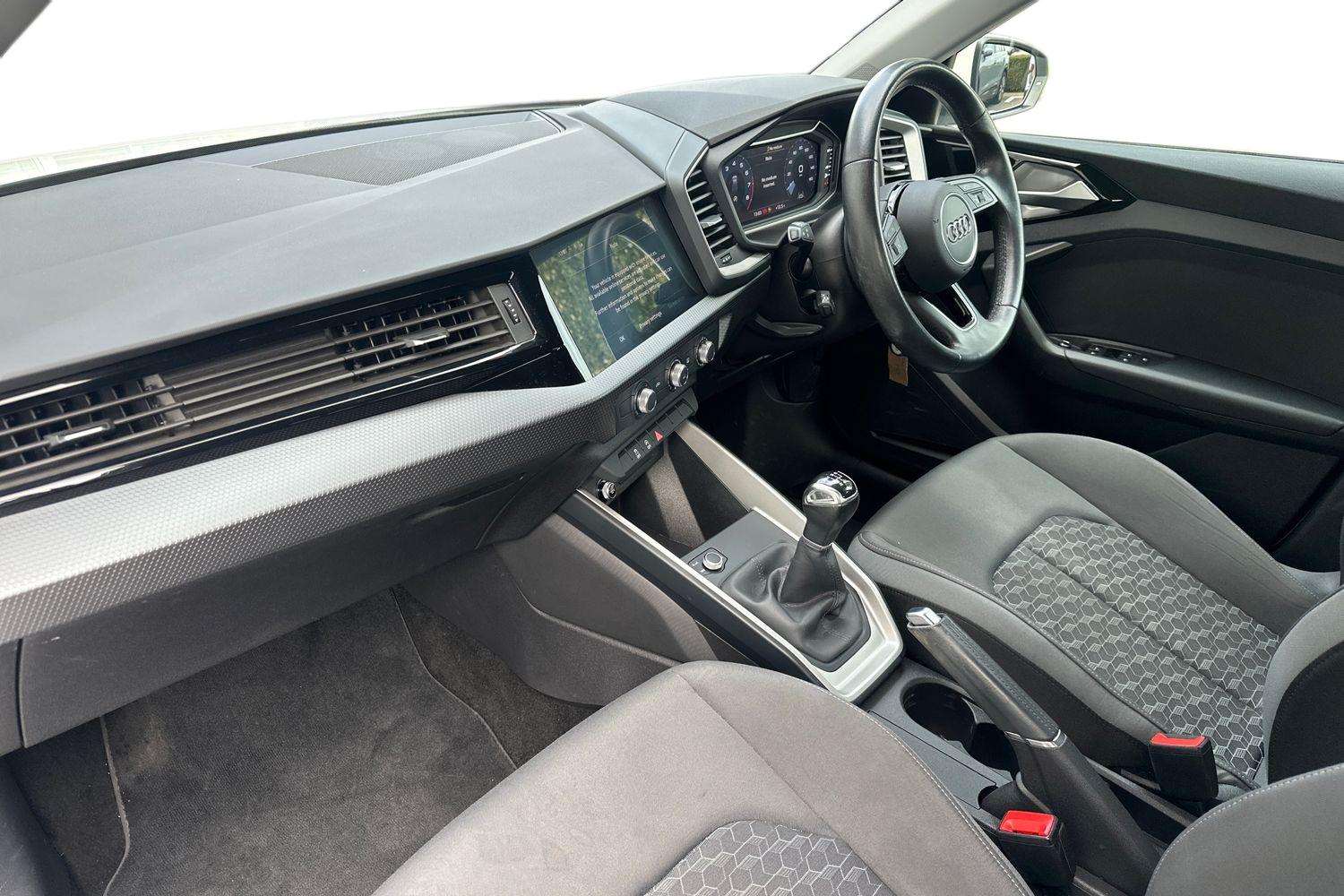 Used Audi A1 2021 for sale - 76351570: Photo 2