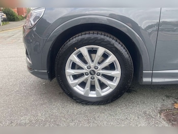 Used Audi Q3 2023 for sale - 76692159: Photo