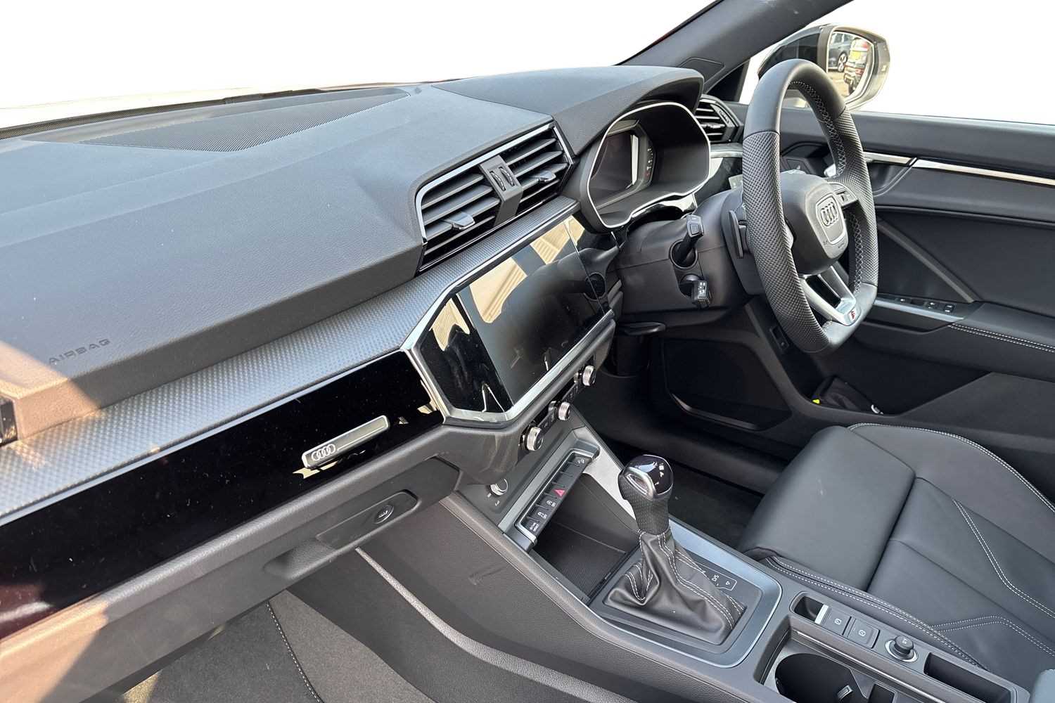 Used Audi Q3 2025 for sale - 77886088: Photo 2