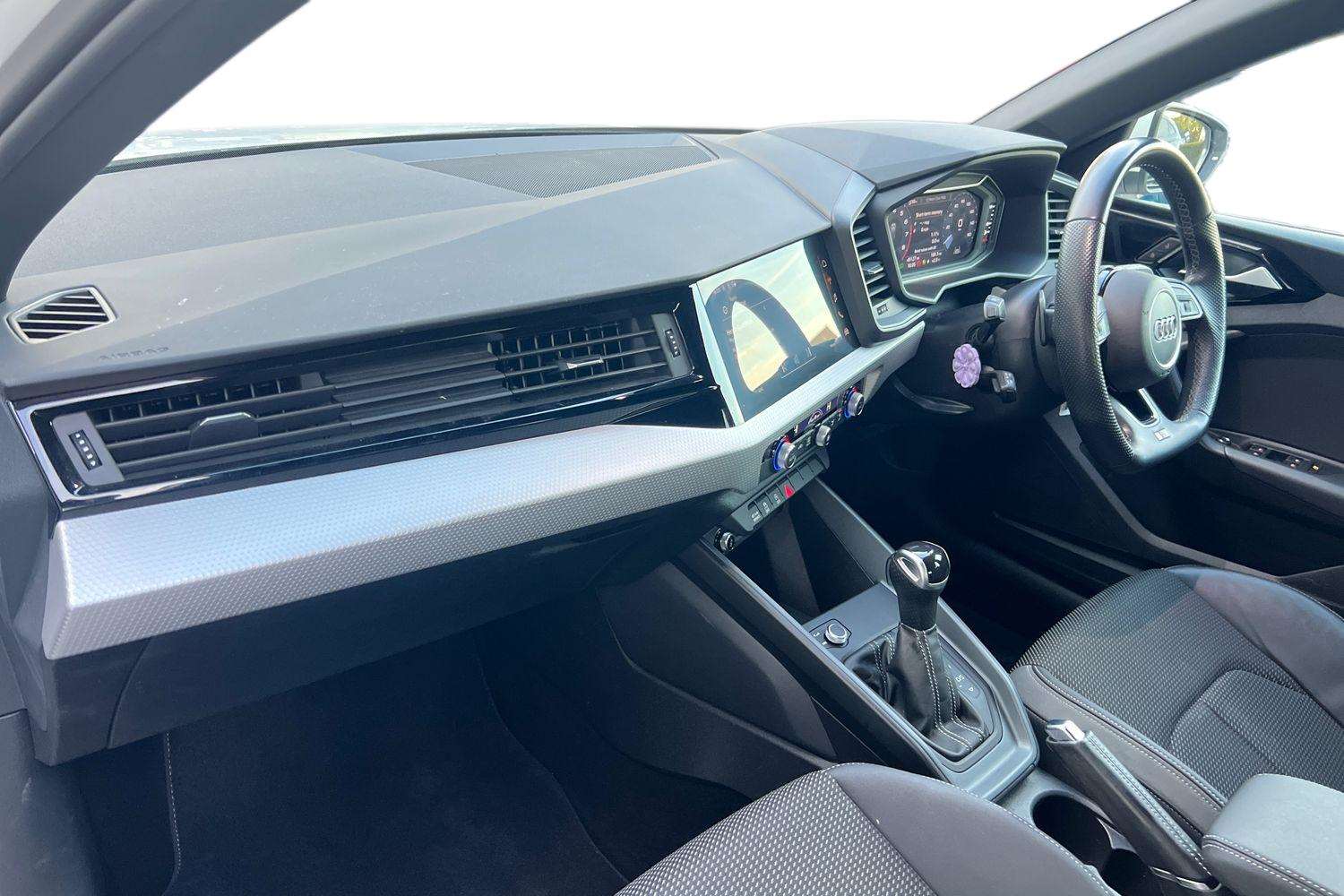 Used Audi A1 2023 for sale - 76661981: Photo 2
